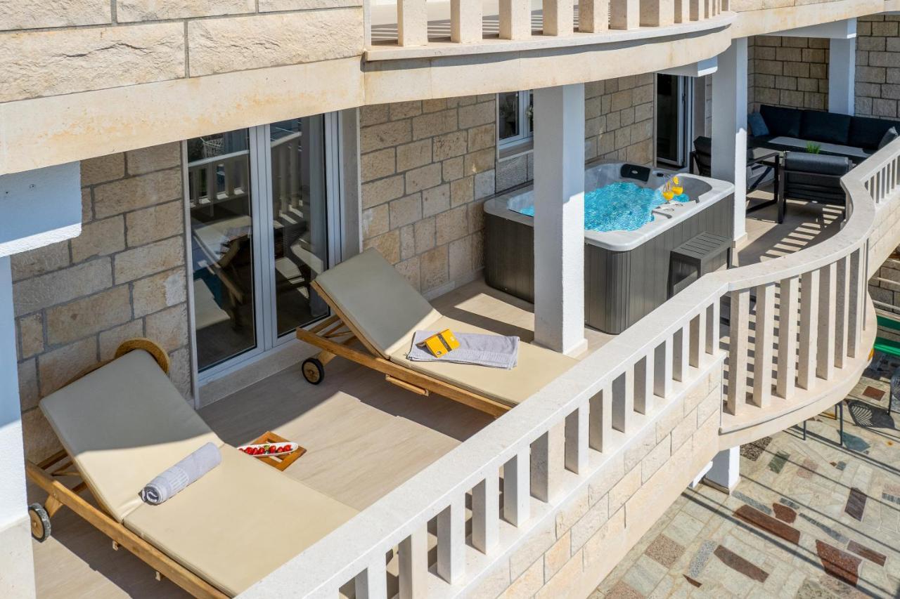Apartmani Marko Omiš Zewnętrze zdjęcie