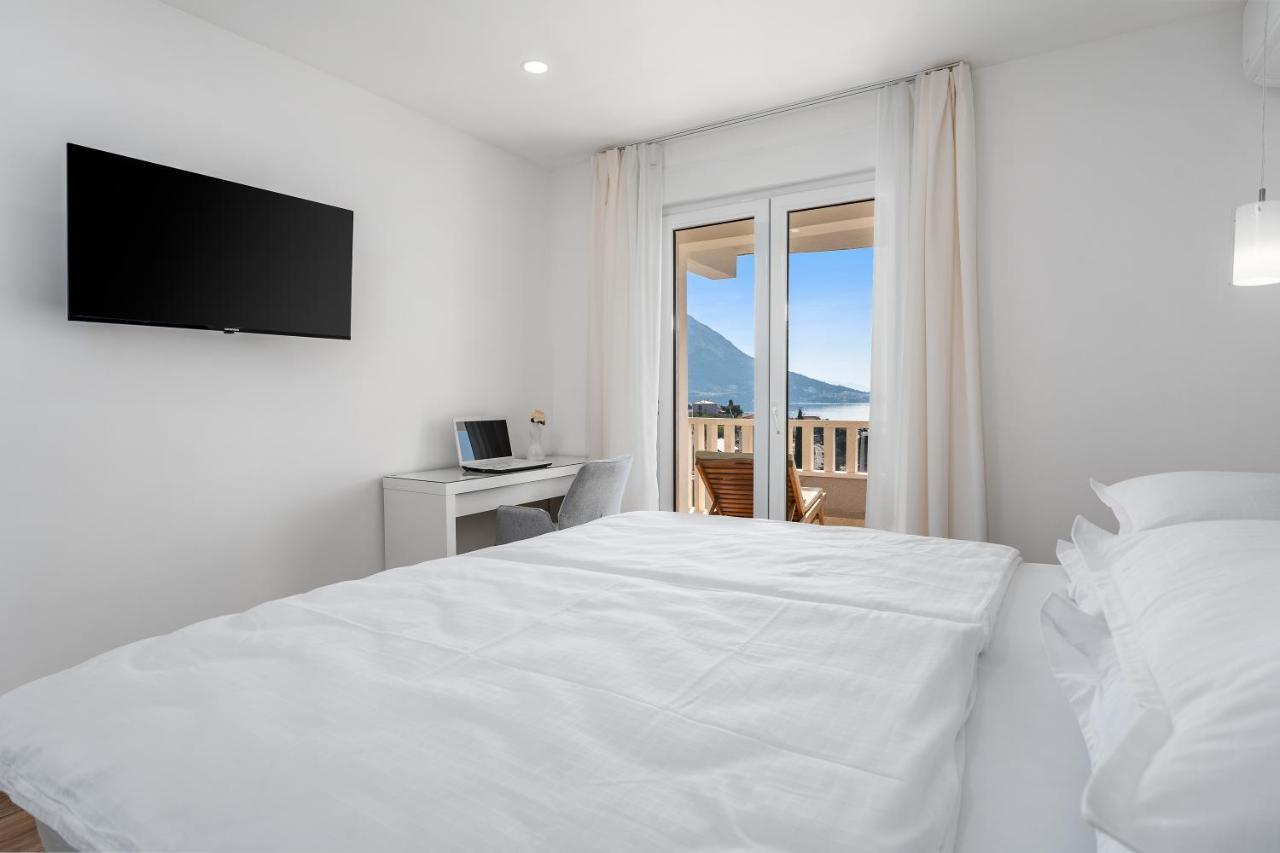 Apartmani Marko Omiš Zewnętrze zdjęcie