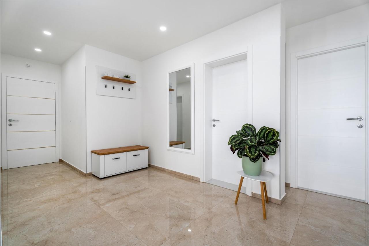Apartmani Marko Omiš Zewnętrze zdjęcie