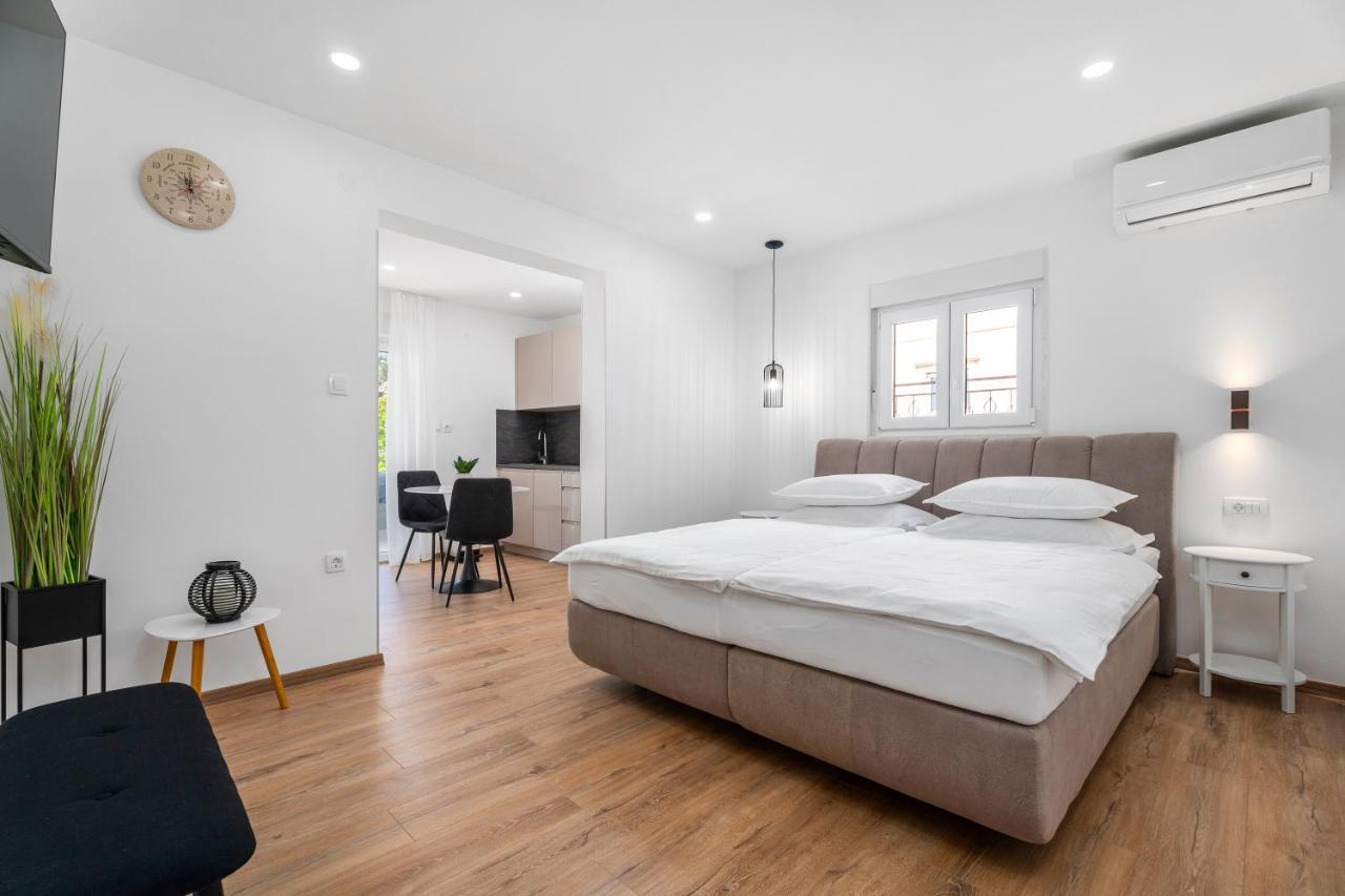 Apartmani Marko Omiš Zewnętrze zdjęcie