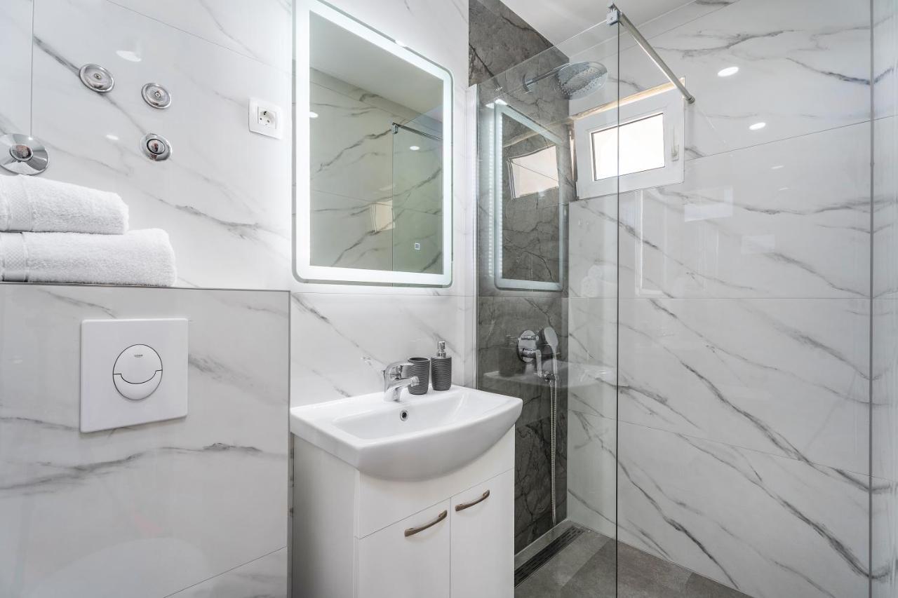 Apartmani Marko Omiš Zewnętrze zdjęcie