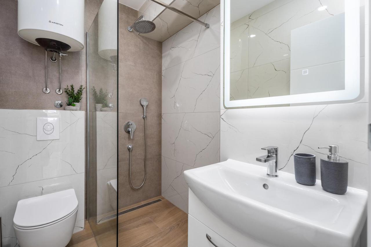Apartmani Marko Omiš Zewnętrze zdjęcie