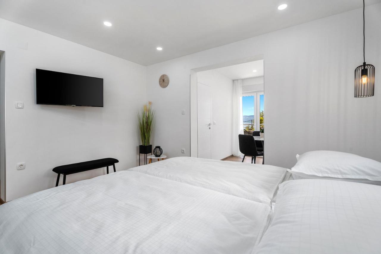 Apartmani Marko Omiš Zewnętrze zdjęcie