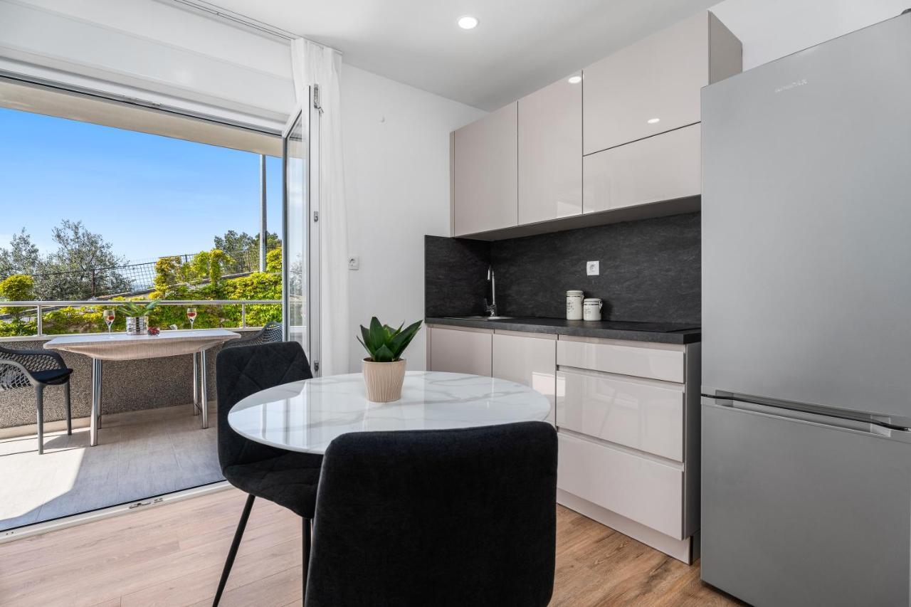 Apartmani Marko Omiš Zewnętrze zdjęcie