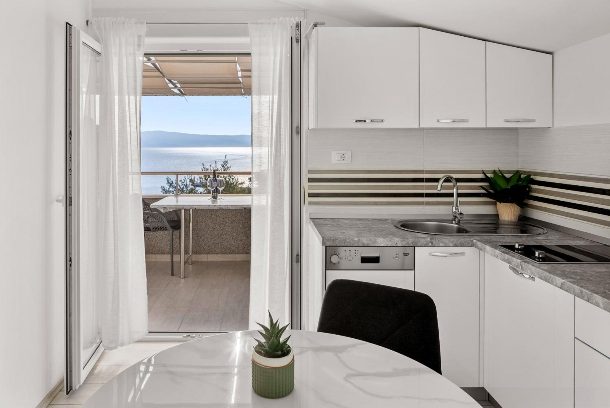 Apartmani Marko Omiš Zewnętrze zdjęcie